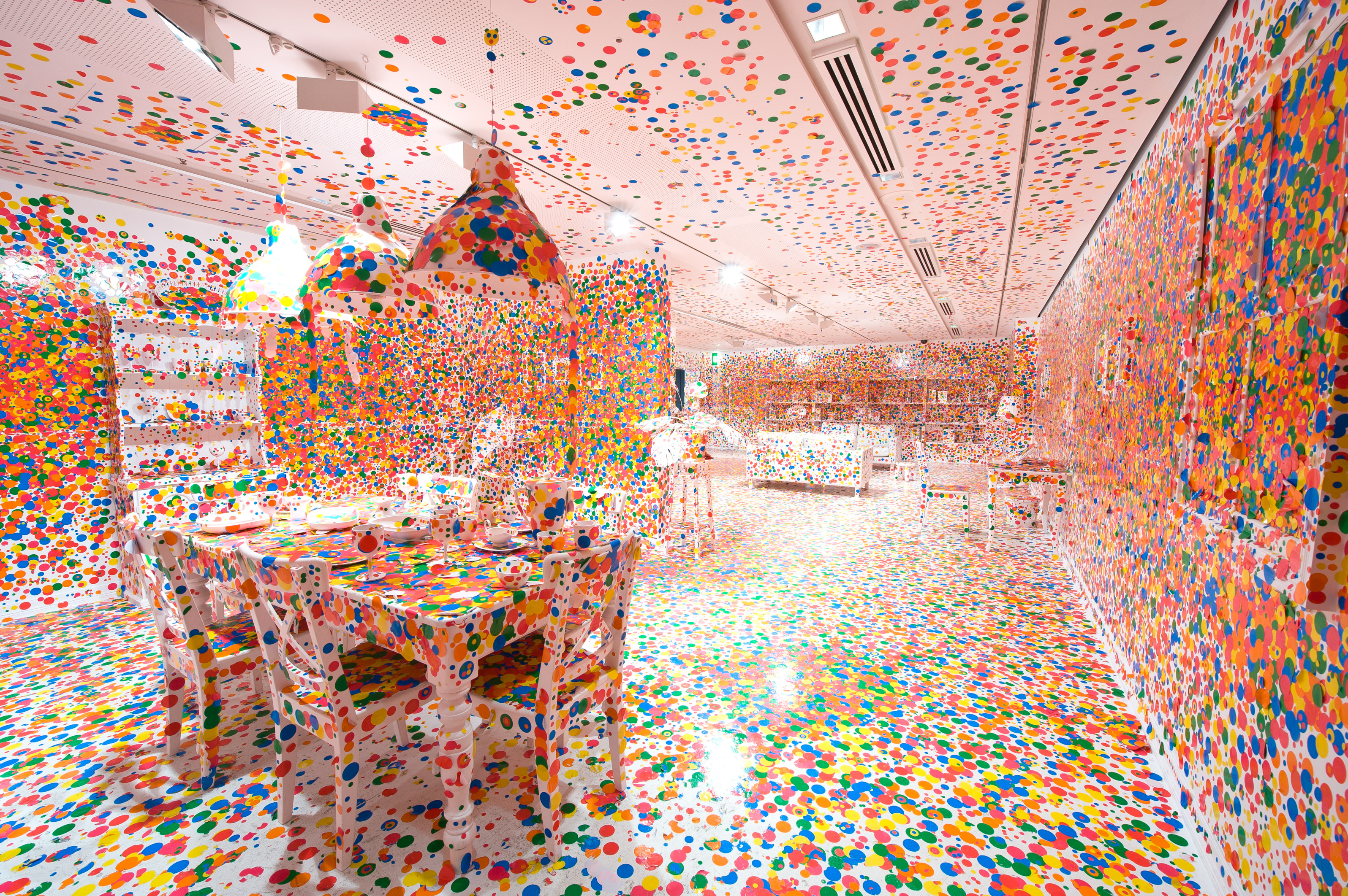 I2-Yayoi Kusama, The Obliteration Room, 2002 to present.jpg