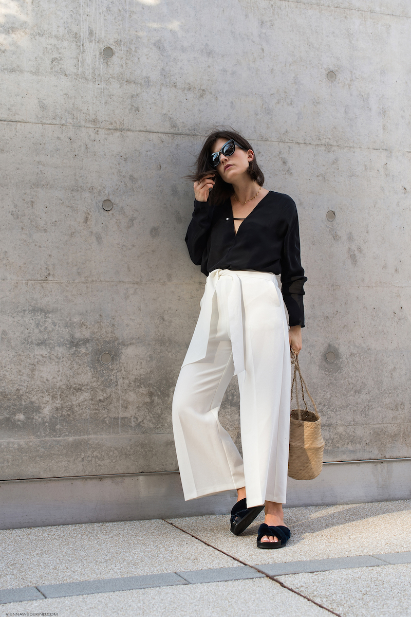 Summer-Silk-Chloe-Nolan-Slides-Pilar-Schacher-VIENNA-WEDEKIND-2.jpg