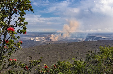 Hawaii Volcanoes National Park.jpg