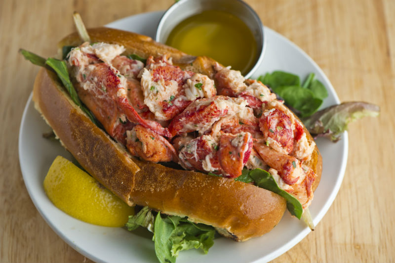 lobster roll.jpg