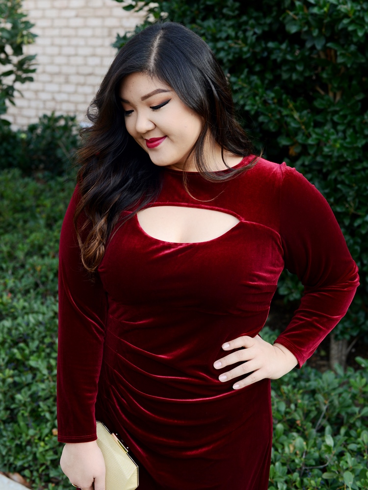 Ootd Curvy Girl Chic Brings The Festive Flair In Crimson